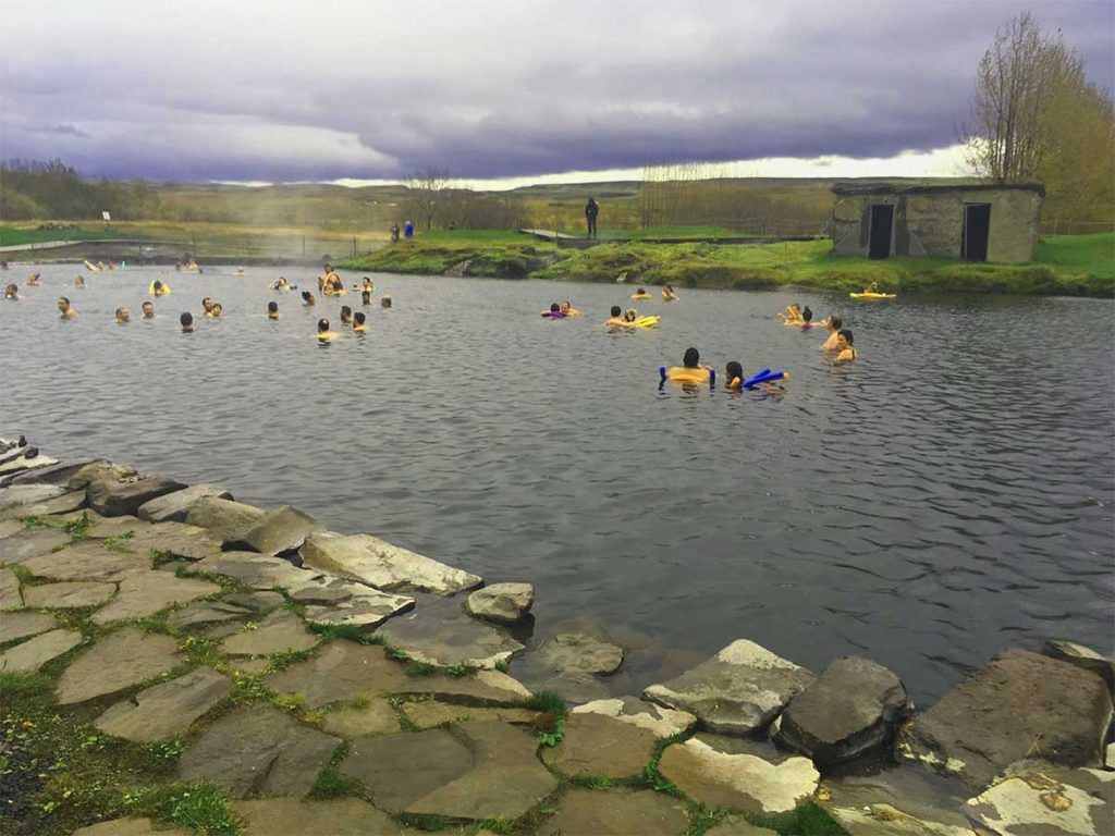 Aguas termales secret laggon en Islandia